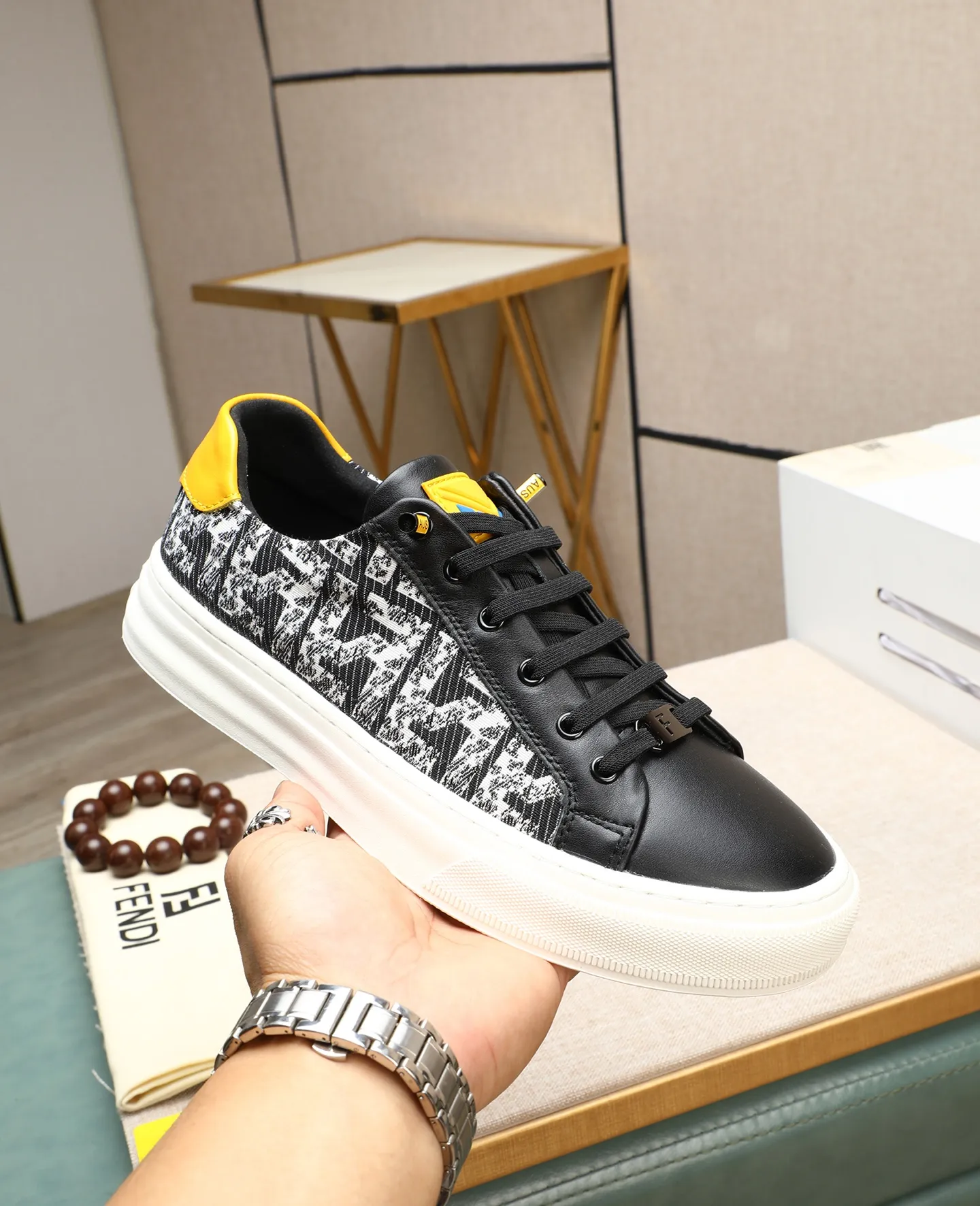 Men's shoes 💰400🕷🕷[FENDI] Fendi fashionable casual men's shoes 🇨🇳Original official website 1:1 model opening, new models are available first 💯Not high-profile but avant-garde, simple About low-key and fashionable, super versatile style 🌿 Made of original cowhide ➕ Pigskin lining 🎋 The version is comfortable on the feet, so rigorous for any small place, and the workmanship is first-class 🍍38-44 Large quantities in stock
